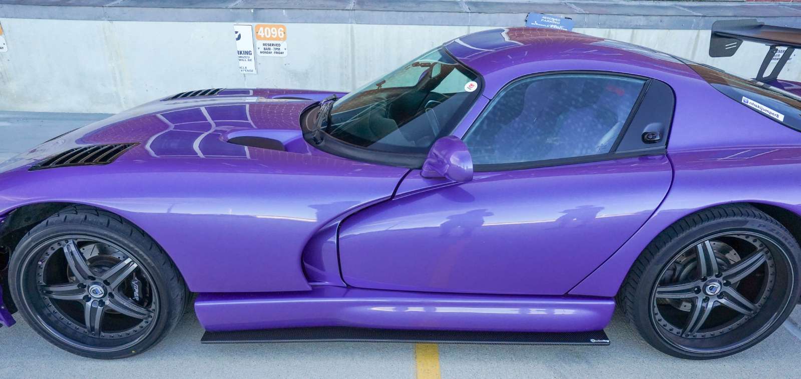 Carbon Envy Side Splitter for Dodge Viper GTS